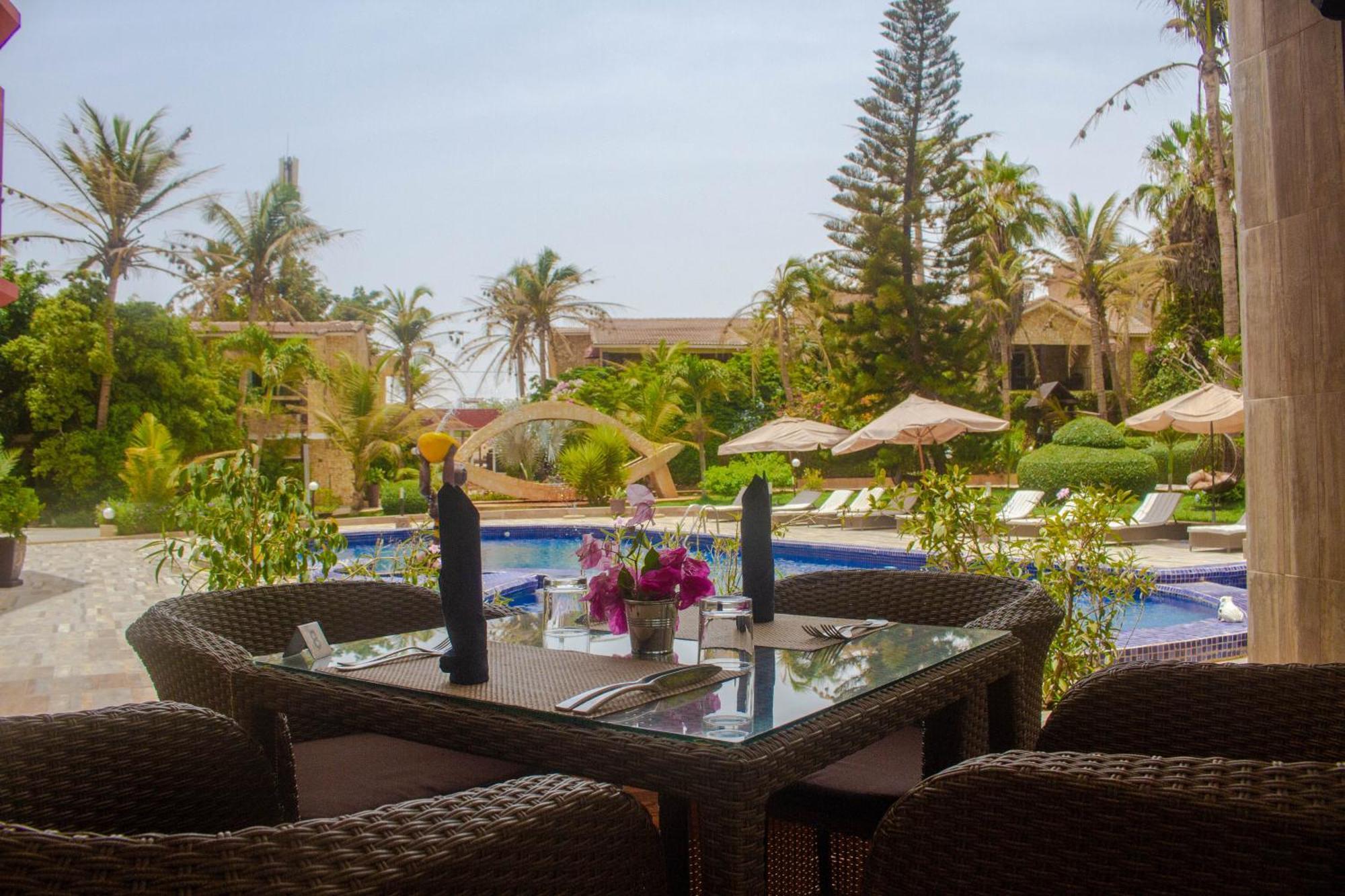 Iris Hotel Toubab Dialaw Exterior foto
