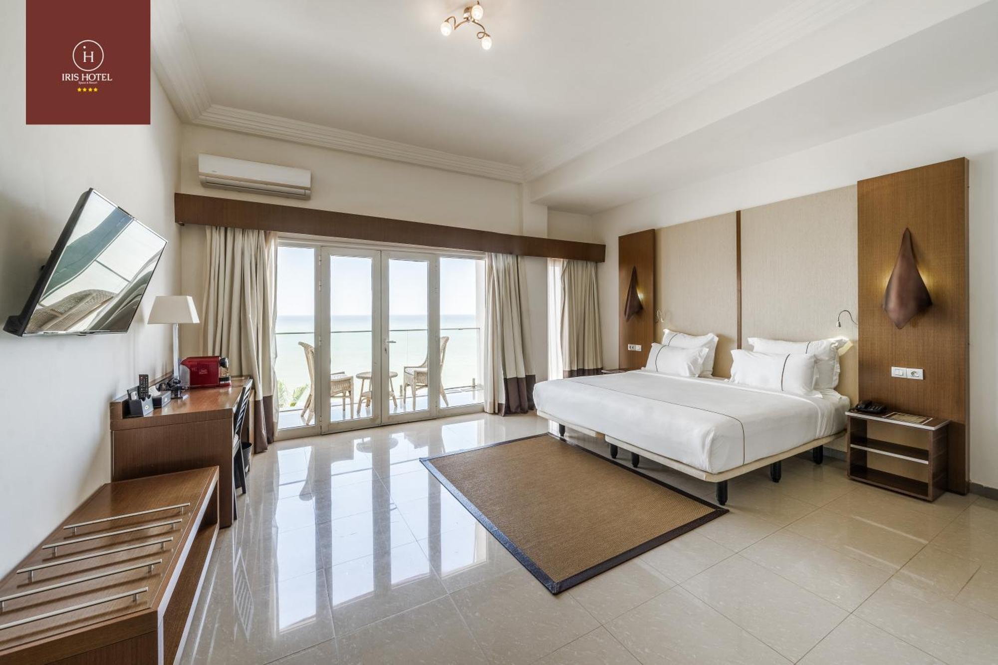 Iris Hotel Toubab Dialaw Exterior foto