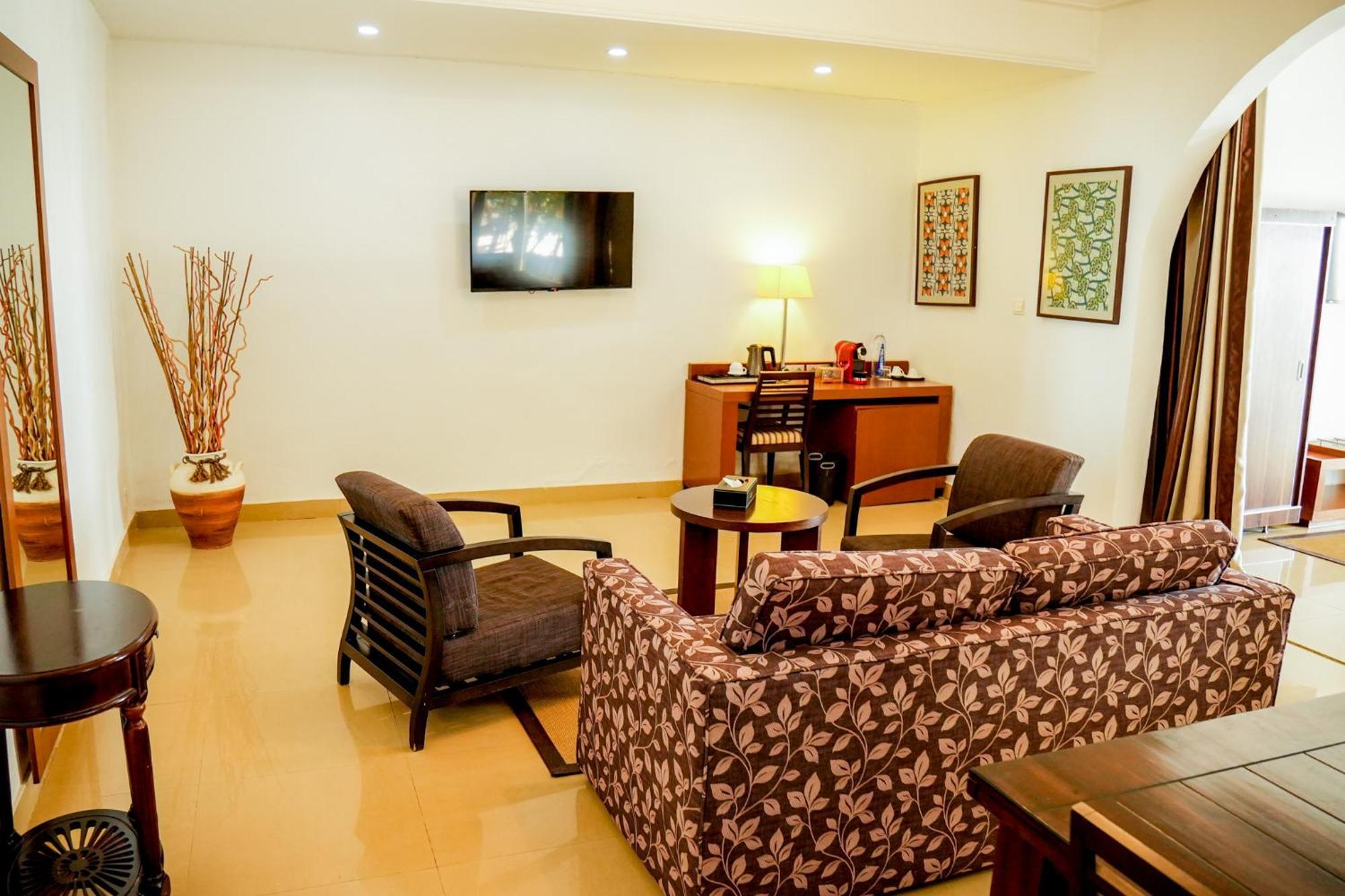 Iris Hotel Toubab Dialaw Exterior foto
